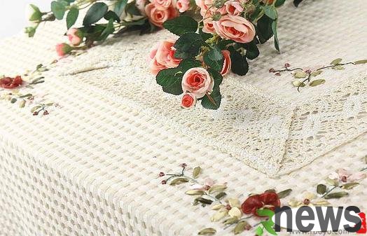 Maintenance and cleaning methods of tablecloths