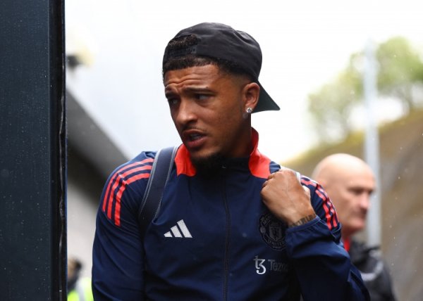 Reporter: Fenerbahce s offer to Sancho failed to convince Manchester United