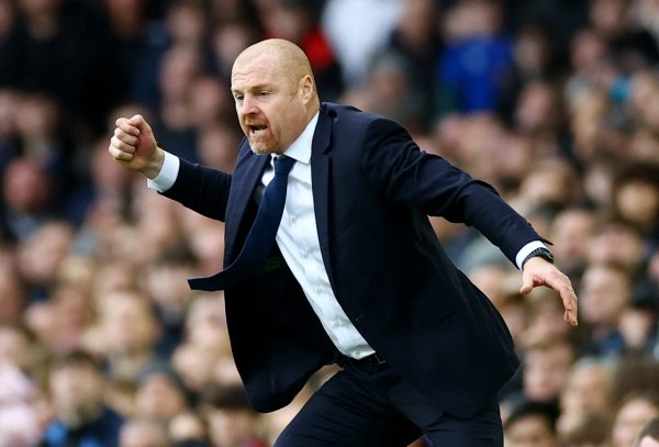 Sky Sports: Wilder, Dyche, and Danny Roll are all new coach candidates in Leicester City
