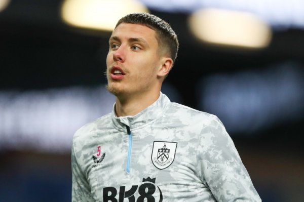 Romano: Tottenham has not had contact with Burnley defender Esterford, and is currently focusing on other goals