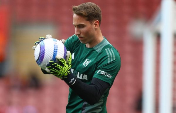 Reporter: Fulham goalkeeper Benda joins Millwall on loan, and Leconte will compete with Leno for position