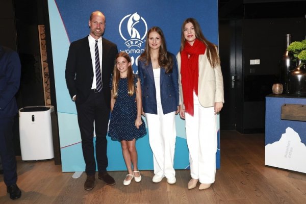 Three princesses in one picture👑10-year-old Charlotte watched the European Cup of the Women s Football Team and was in the same frame with the Spanish princess sisters