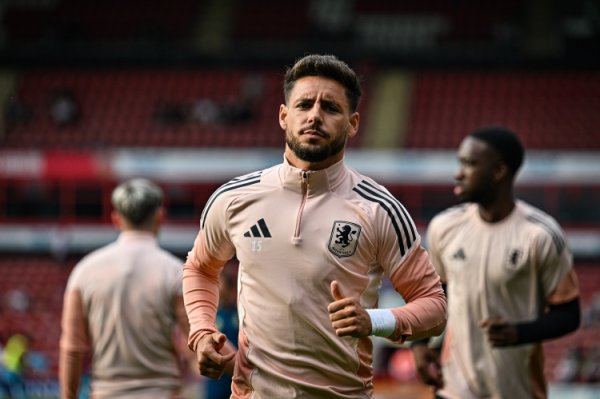 Romano: Villa full-back Moreno has passed Girona medical examination and signed for two years