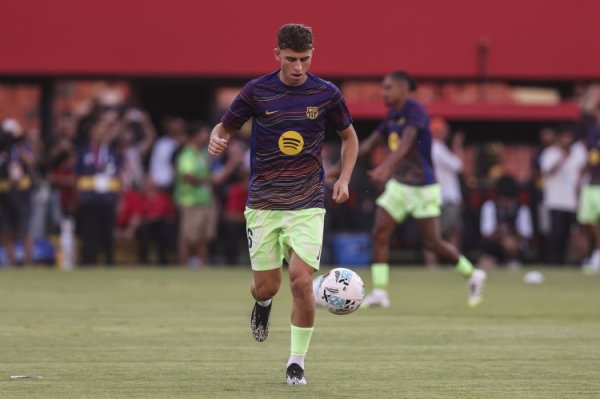 Reporter: Ferming is very hesitant about whether to leave Barcelona or transfer to Chelsea
