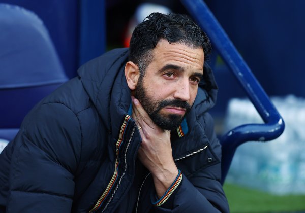 TA: Manchester United took over the total transfer expenditure of 510 million pounds from La Jue. Currently, net transfer debt is as high as 340 million