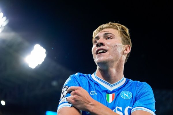 People move and live! Hoylen has scored 6 goals in all competitions this month, tied with Haaland for the most in the five major leagues.