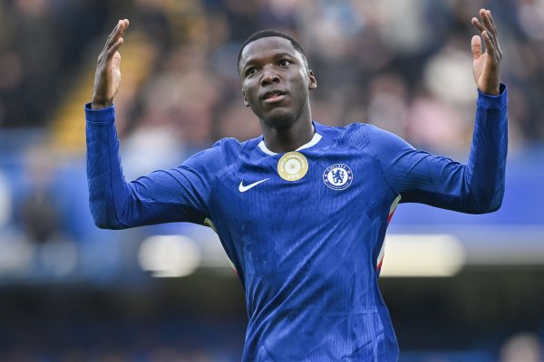 Carragher: The credit for the goal should go to Caicedo, he is simply a monster in the midfield 👹