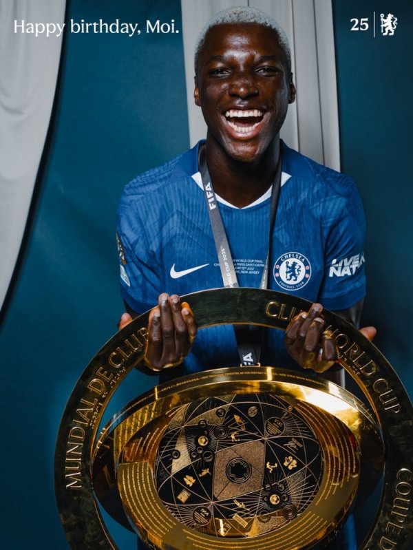 The Blue Army s iron waist! Chelsea officially wishes Caicedo a happy 24th birthday