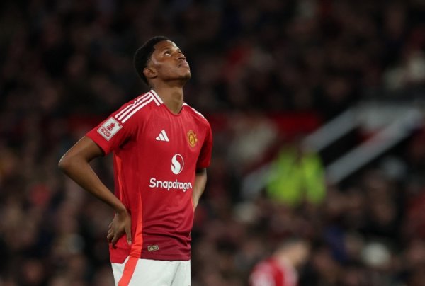 The Sun: Obi Martin trains with Manchester United s first team, Sheshko s injury may give him a chance